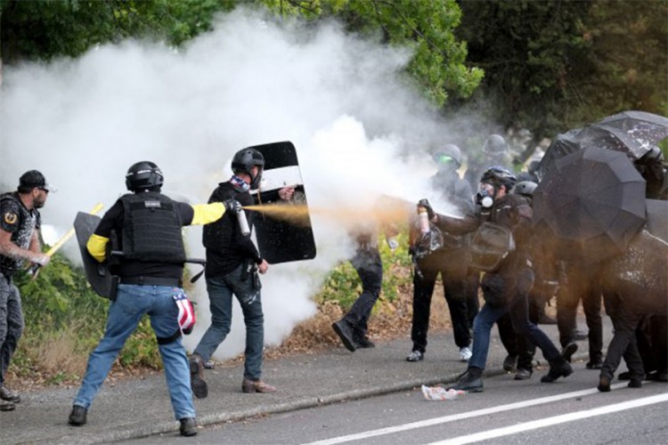 Protesti u Portlandu: Sukob ljevičarskih i desničarskih grupa