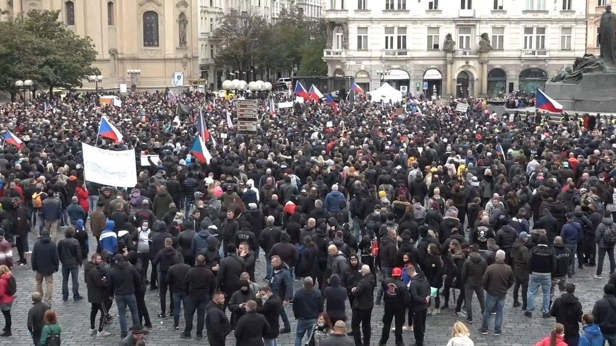 Protesti u Pragu protiv korona mjera, veliki broj povrijeđenih