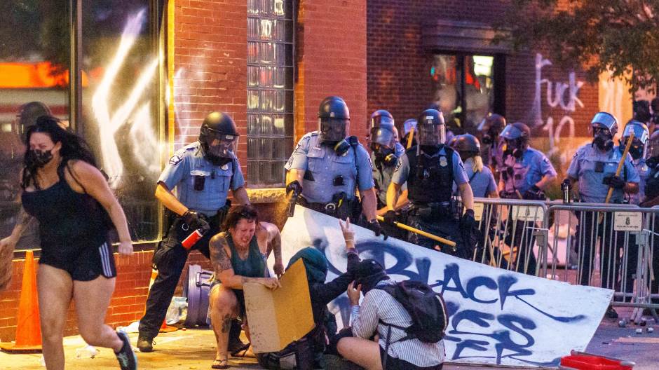 Protesti u SAD-u nakon smrti crnca prilikom hapšenja