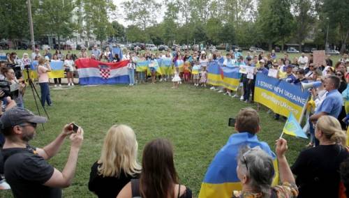 Protesti u Zagrebu: Podržite ukrajinske branitelje i osudite Rusiju