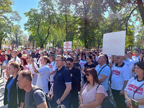 Protestna šetnja radnika u Banjoj Luci: Prozivke, poruke i zahtjevi