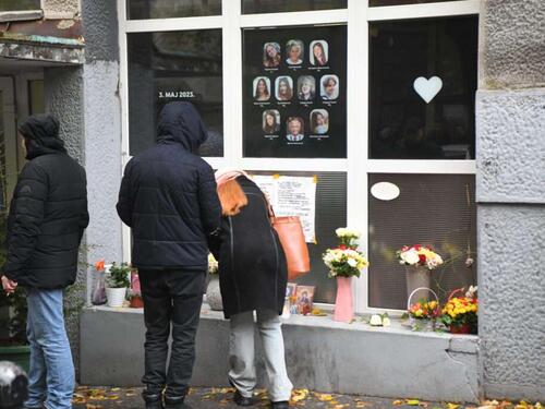 Protestuju roditelji ubijene djece u školi Vladislav Ribnikar