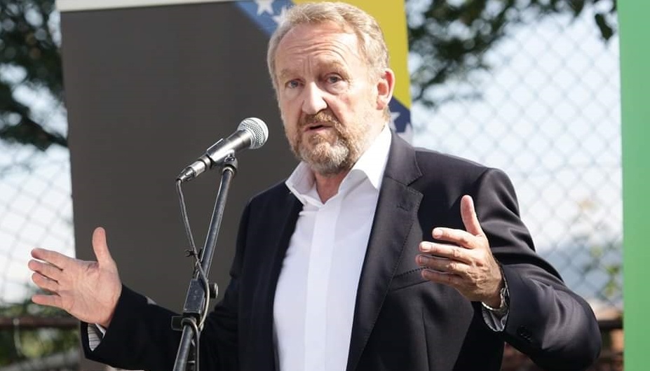 Protiv BiH i Bošnjaka se vodi specijalni rat, držati kičmu uspravnom