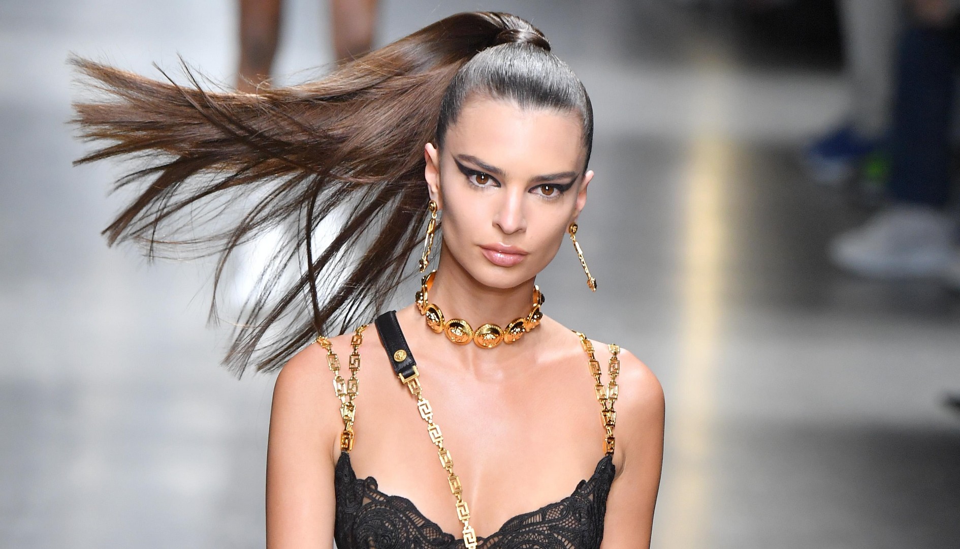Provokativno i sa stilom: Emily Ratajkowski u haljini koja ne otkriva mnogo