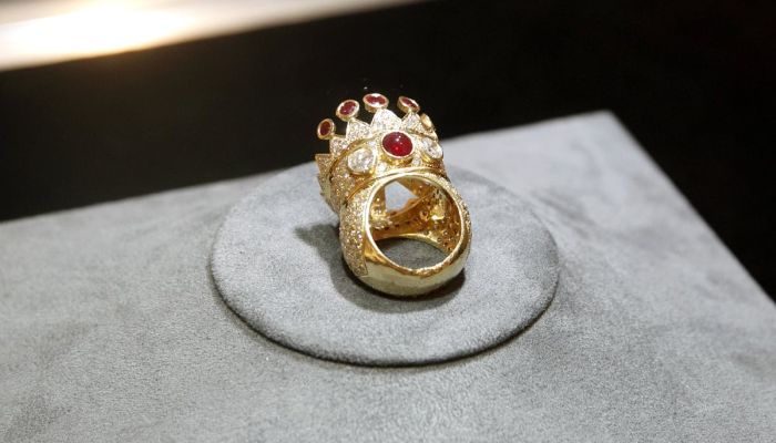 Prsten legendarnog Tupaca prodan za više od milion dolara