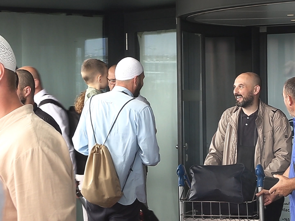 Prva grupa hadžija stigla u BiH: Povratak u domovinu je najljepši osjećaj