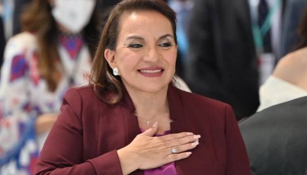 Prva predsjednica Hondurasa Xiomara Castro položila zakletvu