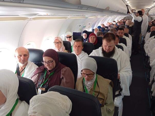 Prvi avion s hadžijama iz BiH krenuo ka Saudijskoj Arabiji