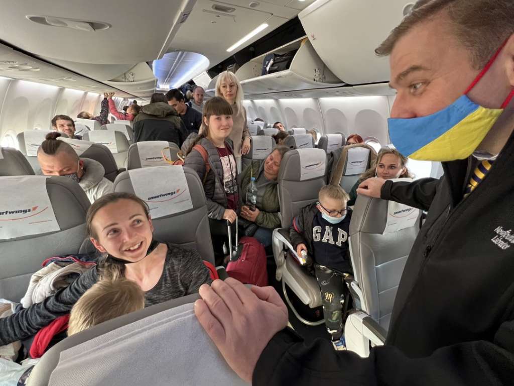 Prvi avion sa ukrajinskim izbjeglicama dočekan u kanadskoj provinciji Newfoundland i Labrador