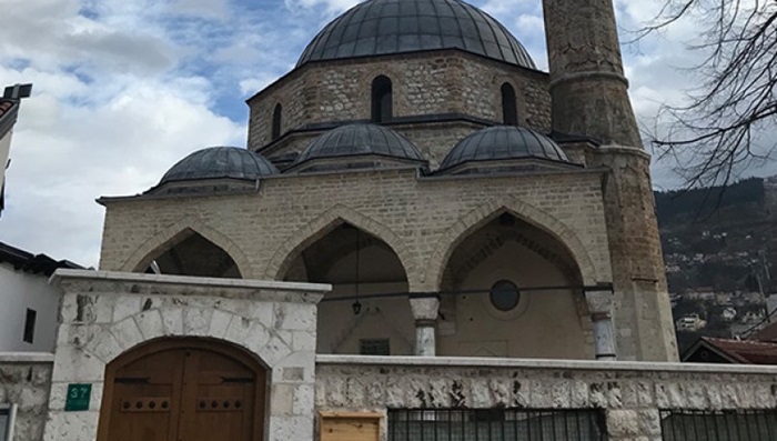 Prvi džuma namaz u Gazi Husrev-begovoj džamiji nakon ublažavanja mjera