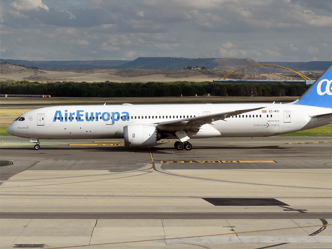 Prvi evropski komercijalni avion sletio u Venecuelu nakon pada Madura