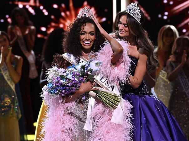 Prvi put u historiji Miss USA pobijedila majka i udana žena
