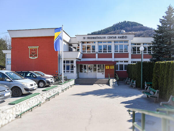 Prvi Sajam za učenike i poslodavce u Hadžićima: Posao i praksa na dohvat ruke