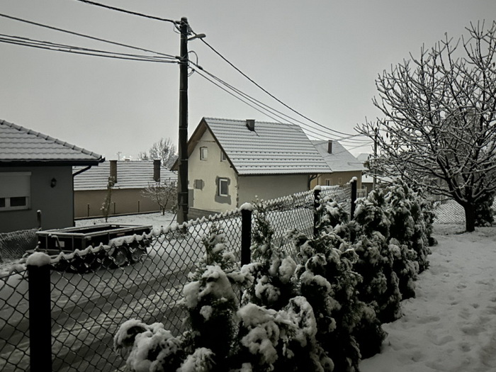 Prvi snijeg napravio kolaps: Čačak u mraku