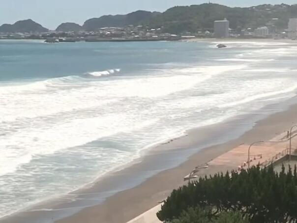 Prvi valovi tsunamija stigli do Japana, zvaničnici upozoravaju: Ne napuštajte skloništa