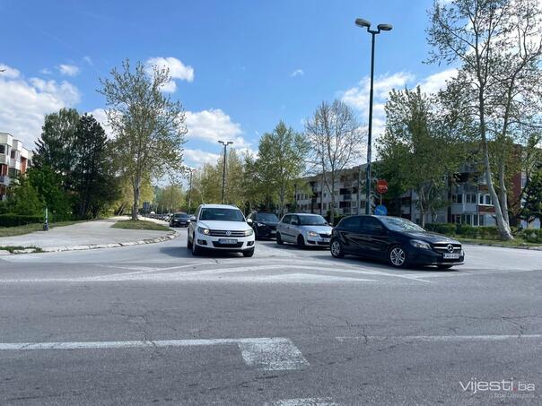 Prvomajske gužve i na sarajevskim cestama, velike kolone