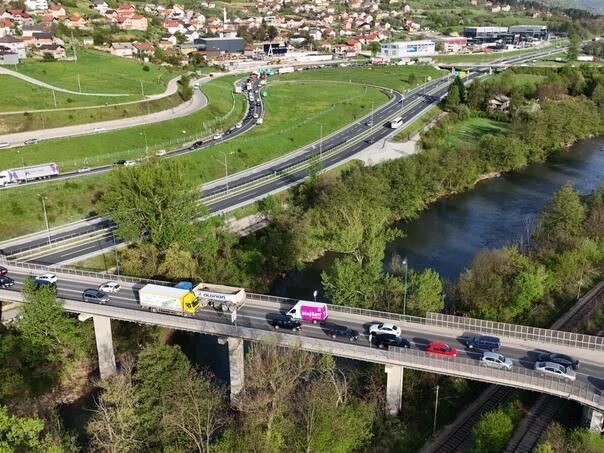 Prvomajske gužve na cestama: Gdje se očekuju zastoji i kako ih izbjeći?