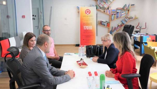 Prvulović posjetila Roditeljsku kuću, razgovarano o različitim oblicima saradnje i podrške