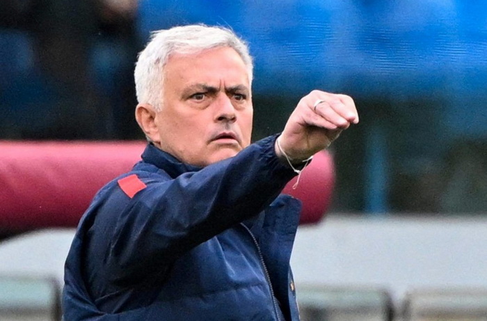 PSG zainteresiran za Mourinha