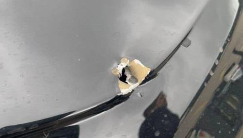 Pucano na automobil savjetnika Zelenskog