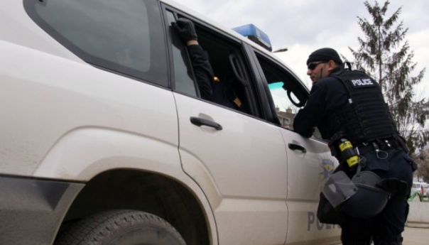 Pucano na patrolu granične policije Kosova
