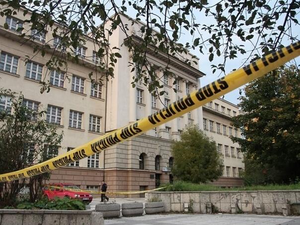 Pucnjava ispred škole u Sarajevu: Učenik upucao drugog u potkoljenicu