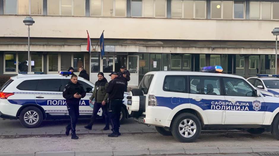 Pucnjava u Novom Pazaru, ranjena i prolaznica, uhapšeni osumnjičeni