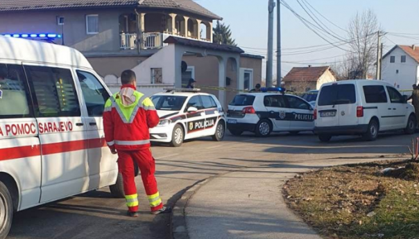 Pucnjava u Otesu: Na licu mjesta policija i hitna