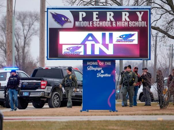 Pucnjava u srednjoj školi u SAD-u, najmanje jedna osoba ubijena