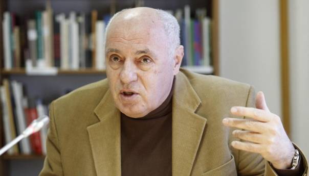 Puhovski: NATO pripada u ropotarnicu povijesti