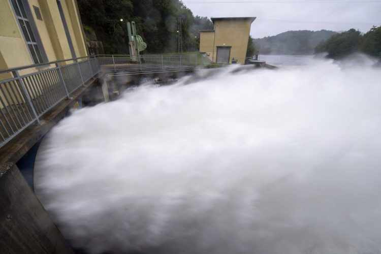 Pukla brana na rijeci Rur - prijete nove poplave