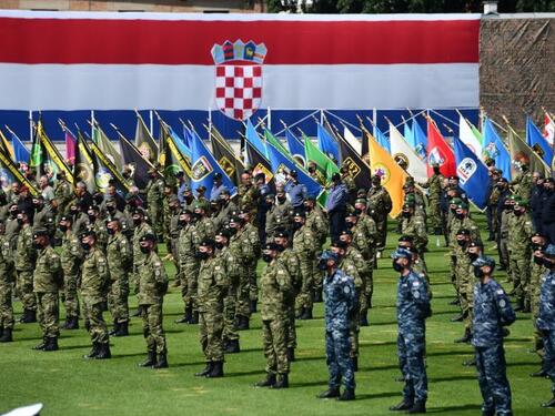 Pukovnik hrvatske vojske tjerao vojnike da mu grade kuću