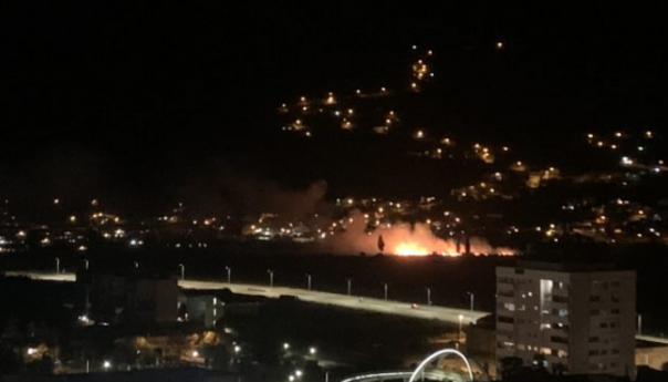 Pune ruke posla za vatrogasce u Mostaru, novi požar brzo ugašen