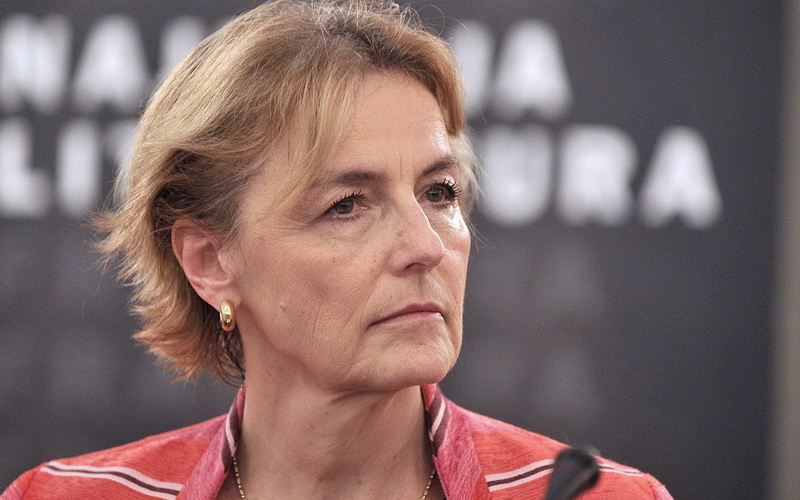 Pusić: Čović ide i veliča Dodika i RS