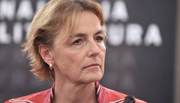 Pusić: Čović ide i veliča Dodika i RS