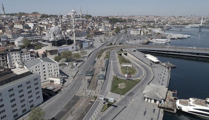 Puste ulice Istanbula, jednog od najmnogoljudnijih gradova na svijetu