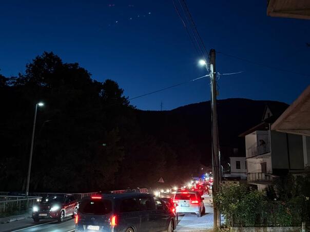 Pušten saobraćaj na Bradini, motociklista prebačen na KUM u Sarajevu