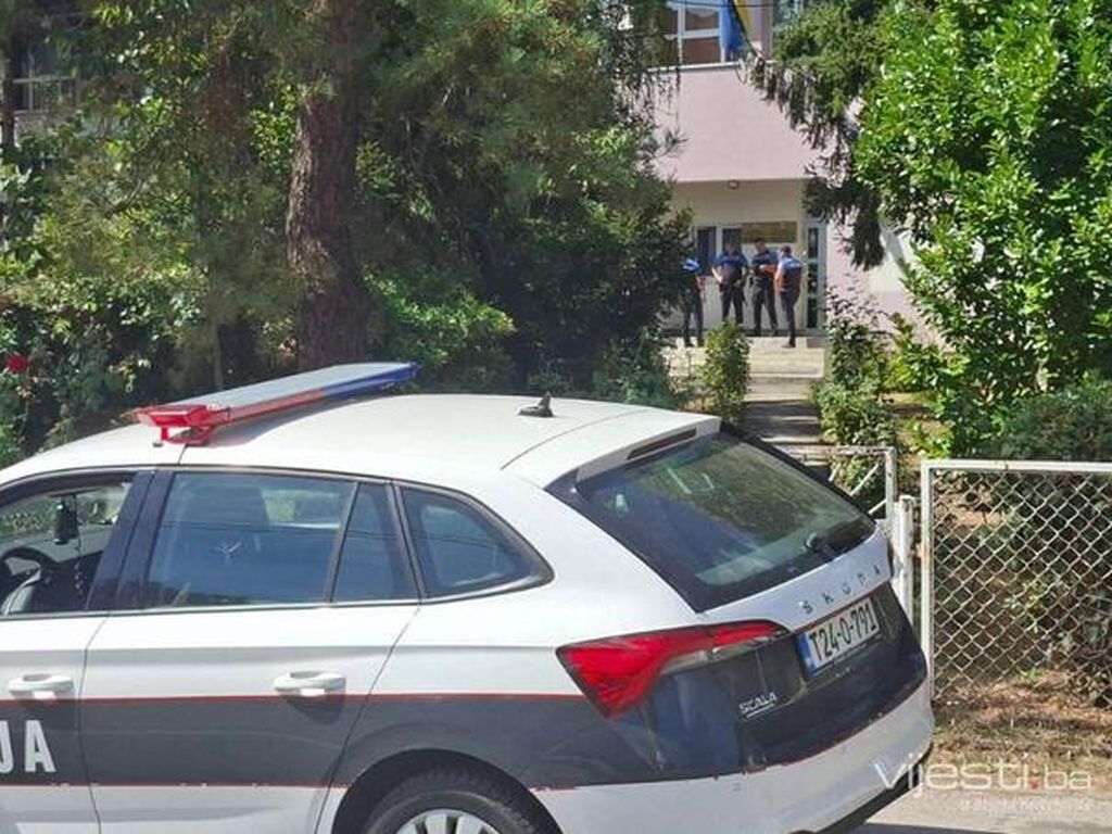 Puštena na slobodu djevojčica (15) iz Tuzle koja je povrijedila dvije učenice