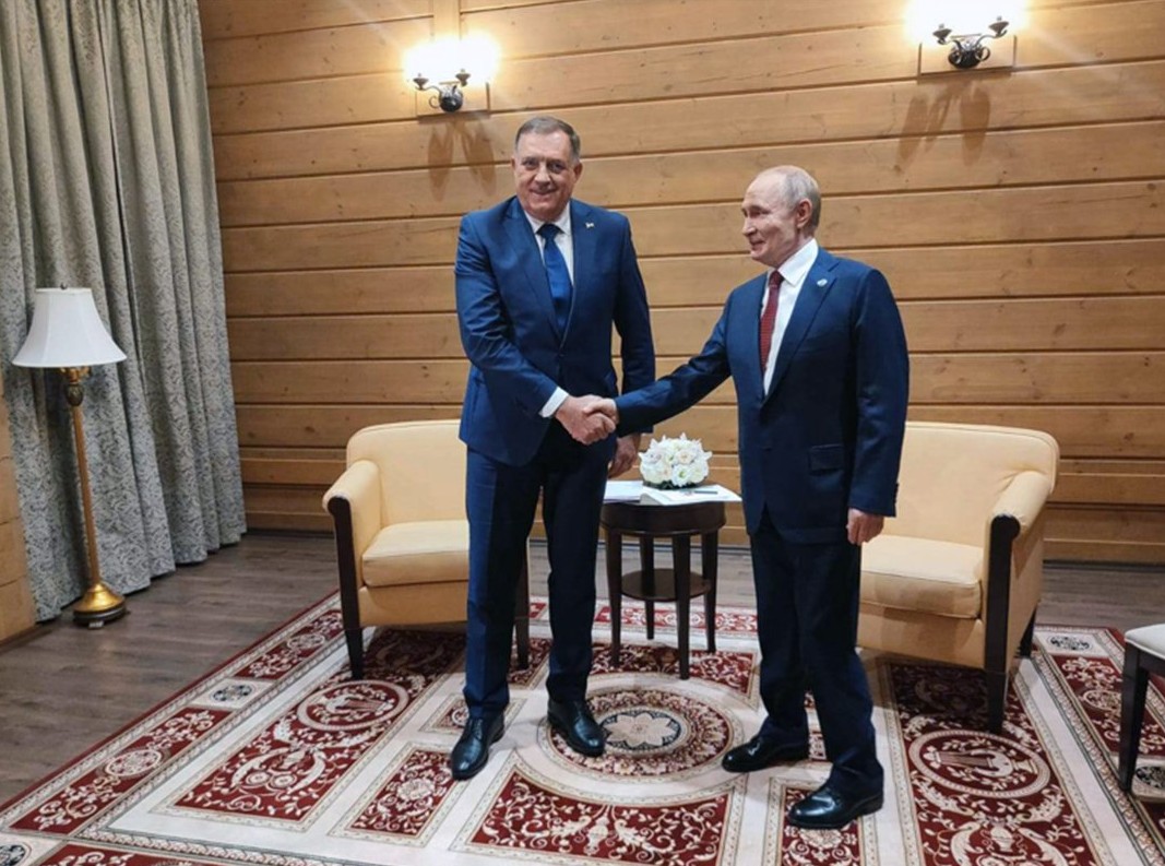 Putin čestitao Dan srpskog jedinstva; Dodik: Želimo da Rusija napreduje 
