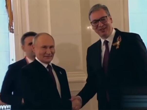 Putin dočekao Vučića u Kremlju: 'Stigao si'