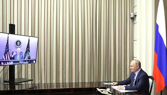 Putin i Biden razgovarali telefonom o krizi oko Ukrajine