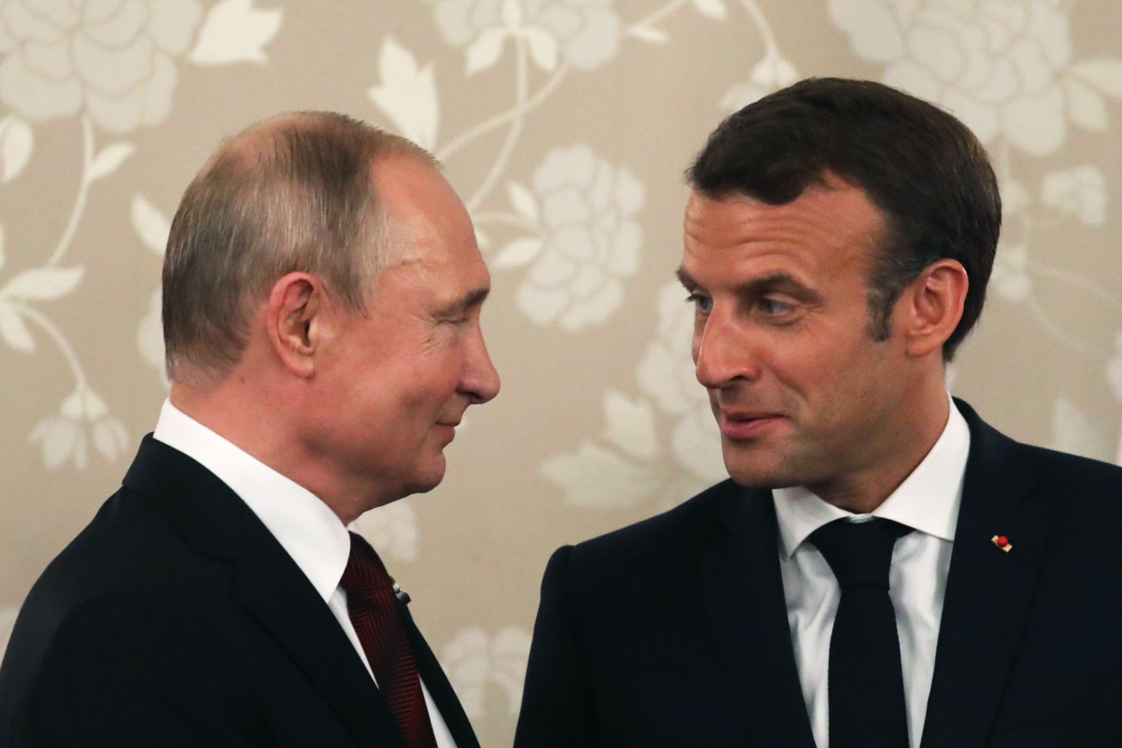 Putin i Macron razgovarali o situaciji u Ukrajini