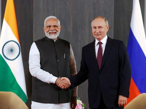 Putin i Modi putem telefona o bilateralnim vezama, BRICS-u...