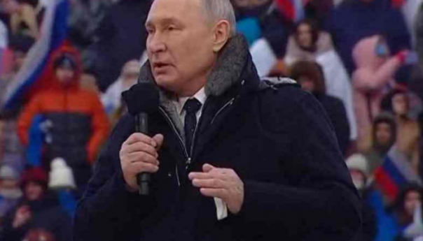 Putin na stadionu Lužnjiki govorio o jedinstvu ruskog naroda, ponosu na borce koji ratuju u Ukrajini