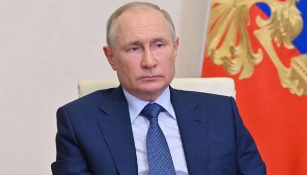 Putin najavio povećanje minimalne plate i penzija