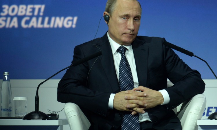 Putin nastavlja raditi na daljinu još sedmicu dana