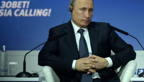 Putin nastavlja raditi na daljinu još sedmicu dana