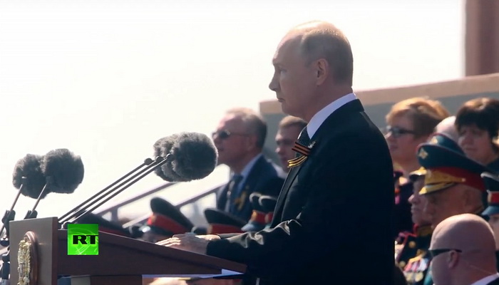 Putin: Obilježavamo najgrandiozniju pobjedu