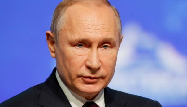 Putin odao počast žrtavama Covida u novogodišnjem govoru
