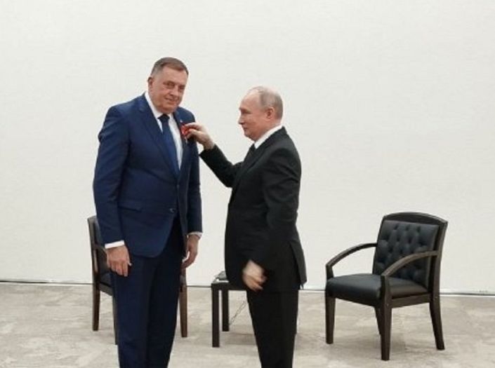 Putin odlikovao Dodika ordenom Aleksandra Nevskog